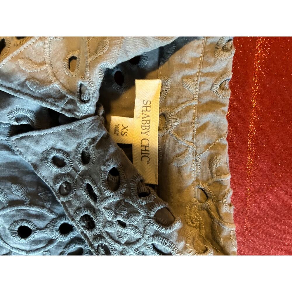 Shabby Chic Blouse Womens XS Eyelet Embroidered Button Front Scallop Hem Gray - Picture 3 of 3